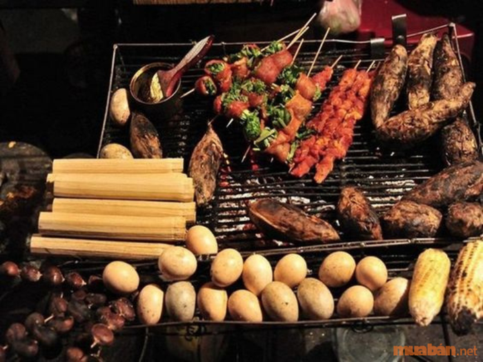 Những món ăn vặt được du khách yêu thích
