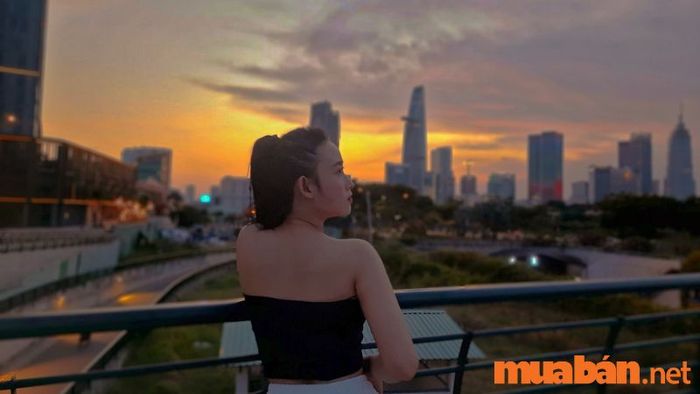 Nóc Hầm Thủ Thiêm, nơi ngập tràn ánh sáng huyền ảo của thành phố (Nguồn ảnh: Sưu tầm)