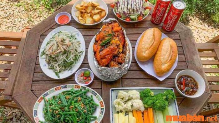 Tối nên ăn gì ở Đà Lạt - Tiệm gà Tuk Tuk