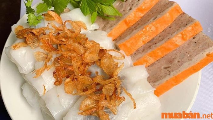 Buổi sáng nên ăn gì ở Đà Lạt - Bánh cuốn Ông Sĩ