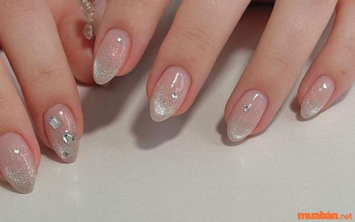 Mẫu nail xinh dành cho móng ngắn