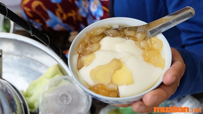 Ăn gì ở Đà Lạt? Tàu hũ nóng tại chợ đêm