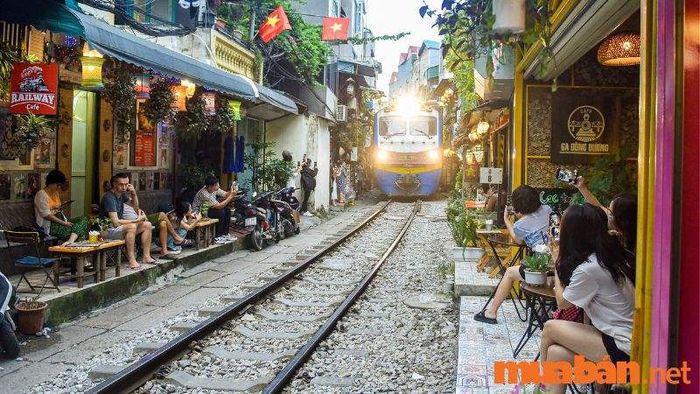 Xóm Đường Tàu là điểm đến lý tưởng cho những ai yêu thích phong cách Vintage (Nguồn ảnh: Sưu tầm)