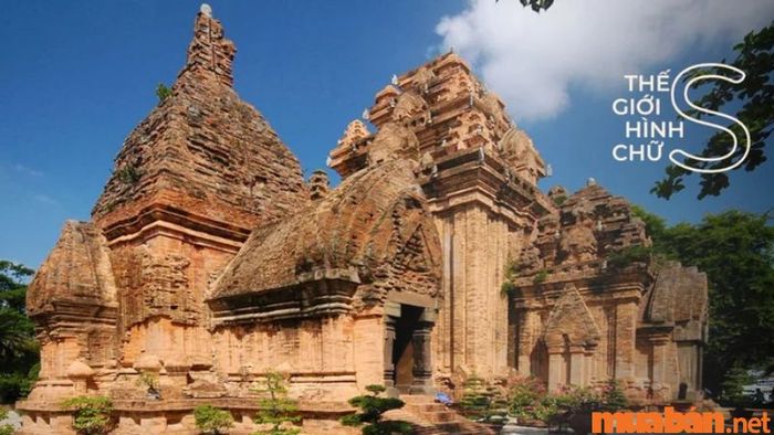 Khám phá Tháp Bà Ponagar