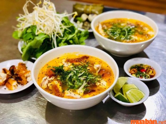 Bánh canh – đặc sản ăn đêm nổi tiếng của Đà Lạt