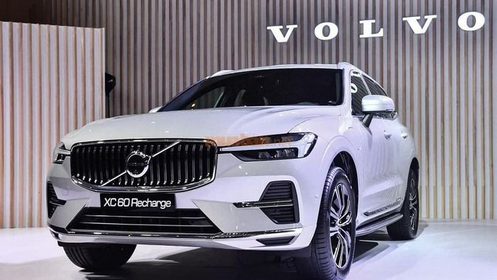 Giá xe Volvo XC60 cập nhật mới nhất tháng 10/2024: Giá đề xuất và giá lăn bánh