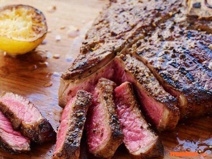 Bò tái kiến đốt