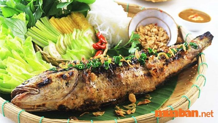 Cá lóc nướng trui – đặc sản Hậu Giang, ăn mãi không thấy chán.