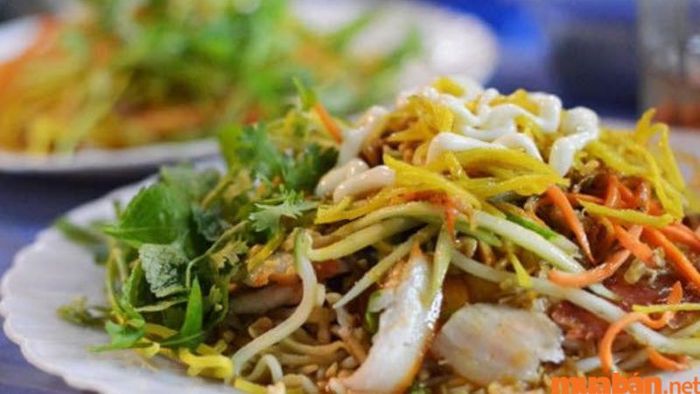 Phở chua là một đặc sản của Lạng Sơn mà bạn không thể bỏ lỡ.