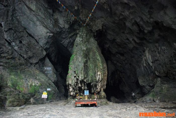 Động Hương Tích