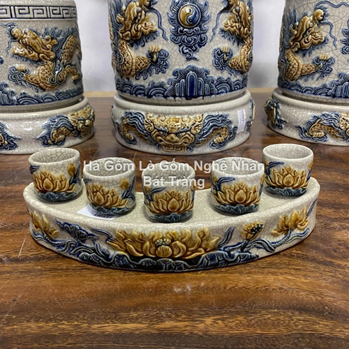 chén nước thờ cúng