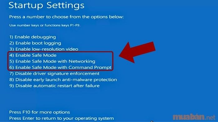 Khởi động lại laptop trong chế độ an toàn.