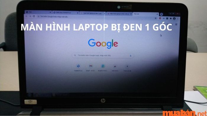 Một góc màn hình laptop tối