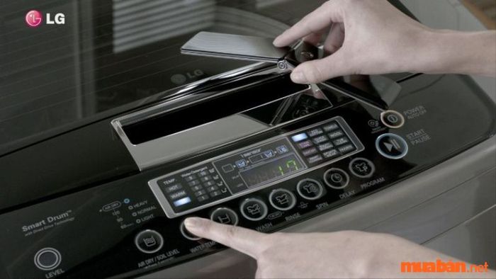 Nhấn nút Temp trong 3 giây trong khi đặt loa điện thoại tại nút Power.