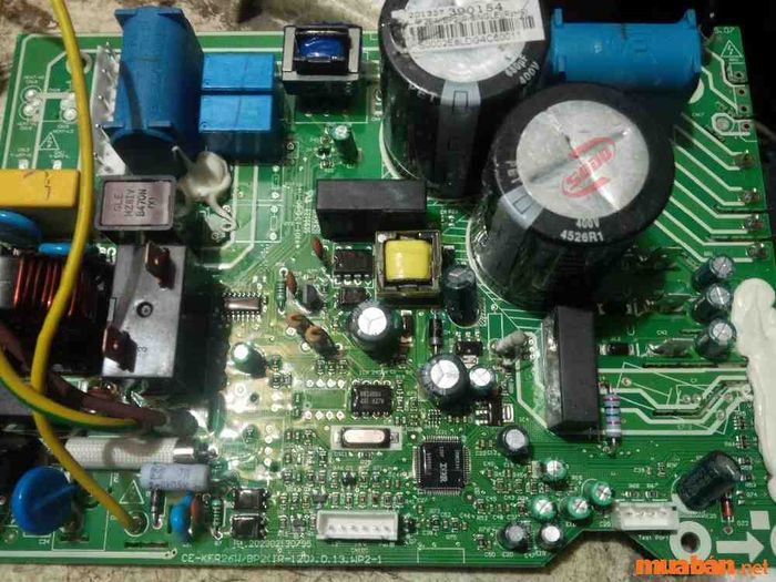 Máy lạnh Reetech báo lỗi E3 - Vấn đề với mainboard