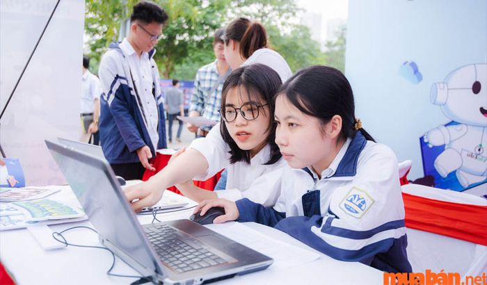 Ứng dụng giải toán trên máy tính giúp học sinh tiết kiệm thời gian ôn tập