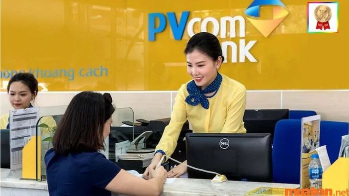 Khách hàng luôn đánh giá cao PVcombank về uy tín và chất lượng dịch vụ.