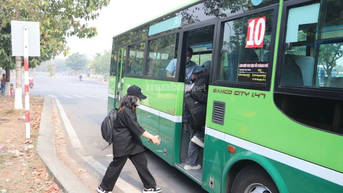 Đi tới Chơn Thành qua tuyến xe buýt số 10