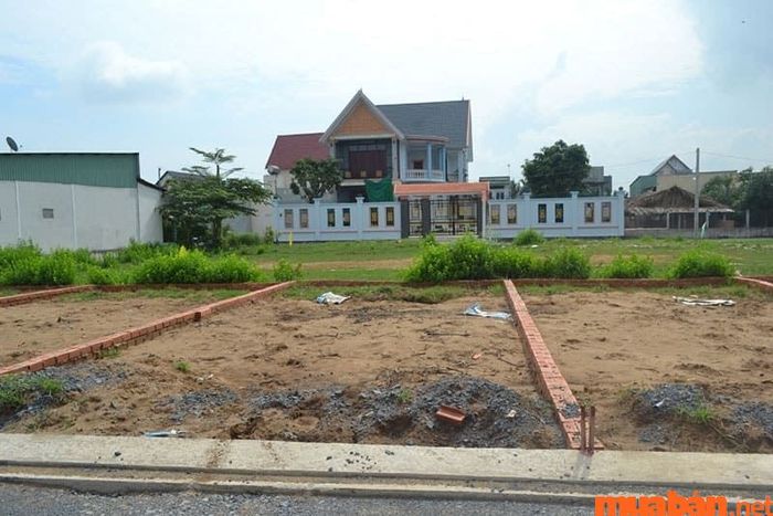 Mảnh đất đẹp và phẳng giúp bạn tiết kiệm chi phí xây dựng.