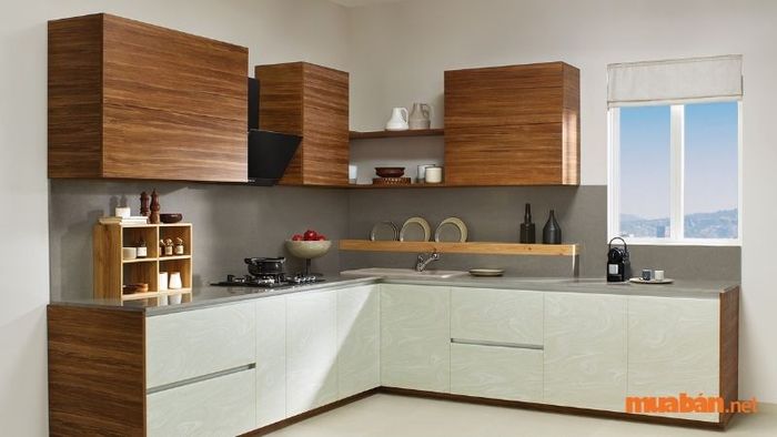 Cũng cần chú ý đến những hướng bếp không nên bố trí cho ngôi nhà có hướng Đông Bắc, như hướng Tây và Tây Nam. Những hướng này được xem là đại kỵ, có thể khiến gia chủ gặp nhiều khó khăn và mất tài lộc.