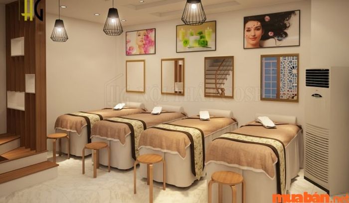Tầng 1 của ngôi nhà được thiết kế dành cho hoạt động kinh doanh và phục vụ dịch vụ Spa.