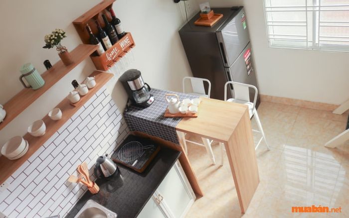 Điều chỉnh vị trí nội thất và thiết bị gia dụng trong phòng trọ