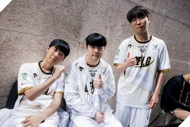 LMHT: HLV của Gen.G cho rằng chính Riot Games đã ảnh hưởng tiêu cực đến phong độ của đội tuyển.