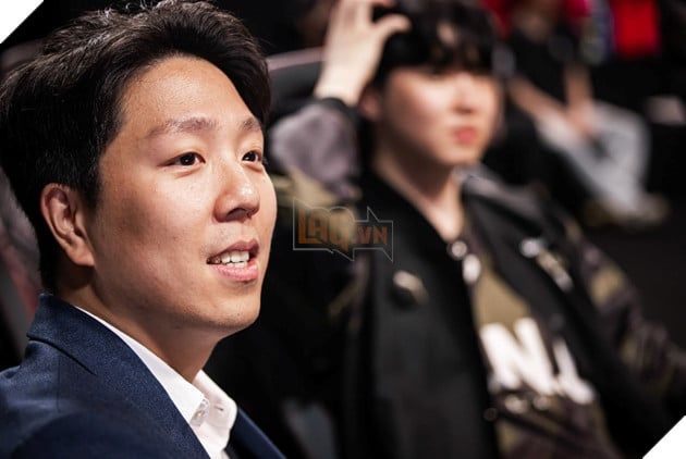 LMHT: HLV của Gen.G cho rằng chính Riot Games đã ảnh hưởng tiêu cực đến phong độ của đội tuyển.