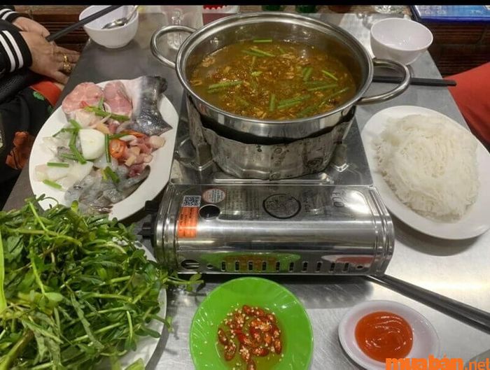 Lẩu mắm Bàu Trũng