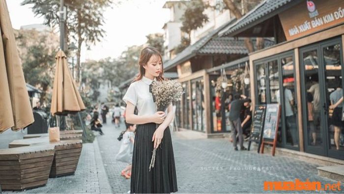 Chụp ảnh Tết tại Phố sách 19/12
