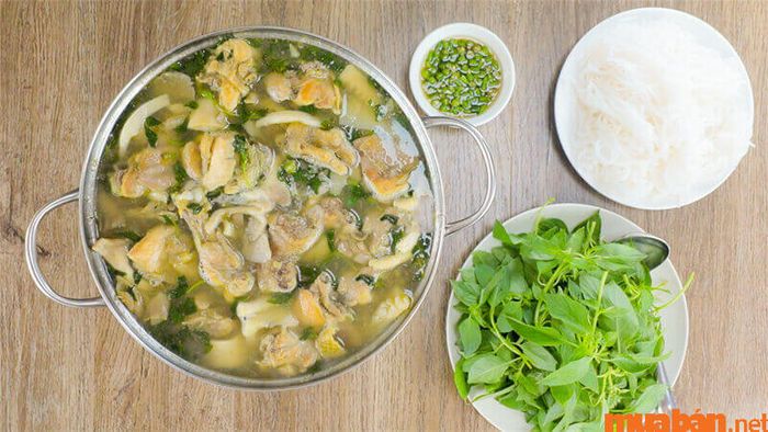 Quán Lẩu Gà Lá É Nguyễn Hữu Cảnh