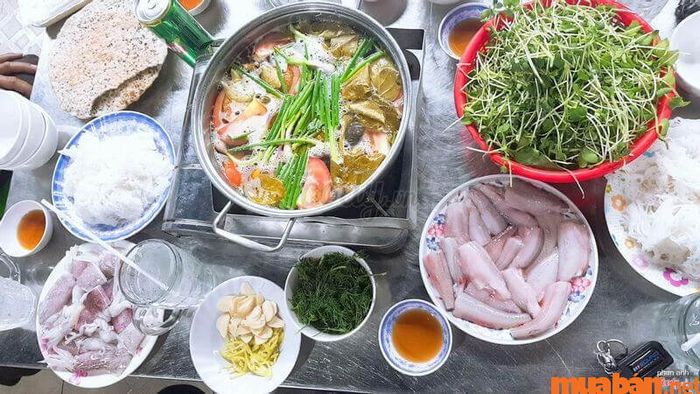 Lẩu cá Hoài Thu