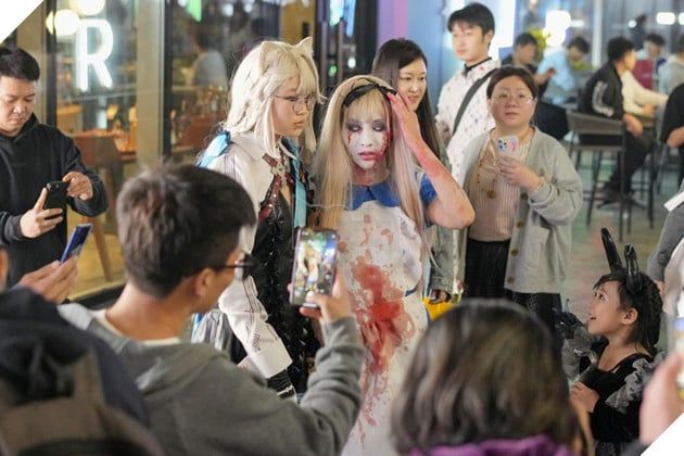 Chính quyền Thượng Hải thắt chặt kiểm soát Halloween, cấm các cosplayer và trang phục hóa trang.