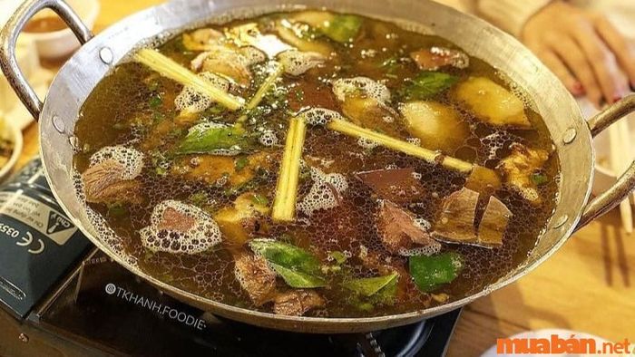 Thắng cố là món ăn đặc trưng của người H’Mông tại Sapa