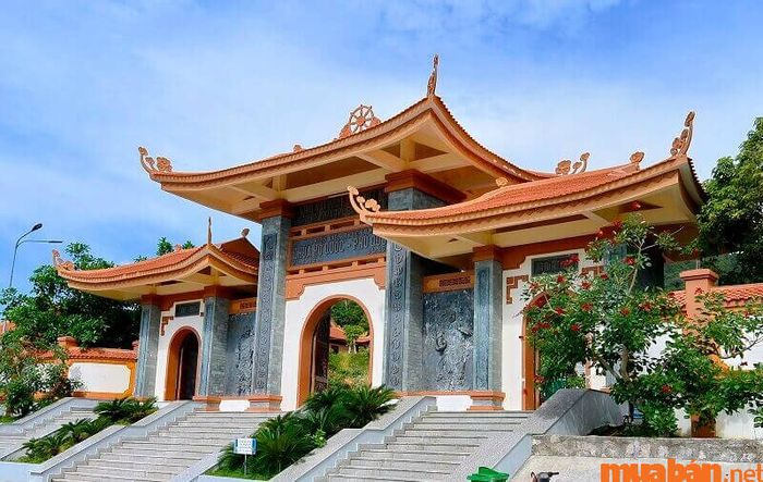 Khám phá sự đa dạng và độc đáo của quần thể chùa
