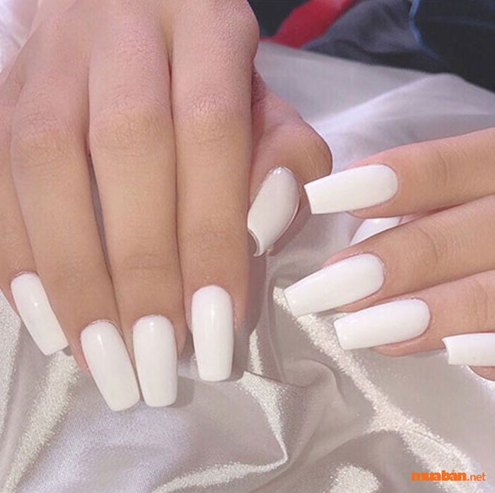 Mẫu nail trắng sữa đơn giản