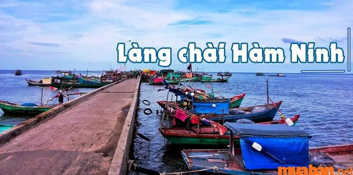 Làng chài Hàm Ninh