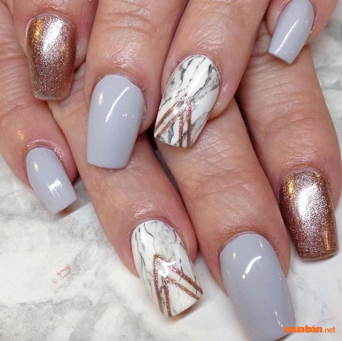 Mẫu nail nhẹ nhàng, đơn giản cho các cô nàng công sở