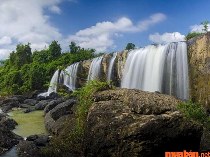Thác H’Ly được biết đến là một trong những thác nước đẹp nhất tại Phú Yên.