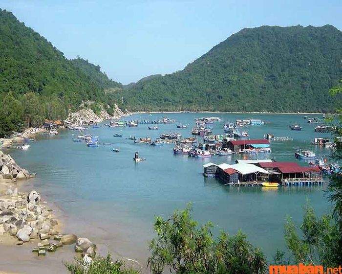 Vịnh Vũng Rô là một trong những địa điểm check-in ở Phú Yên mang đậm dấu ấn lịch sử
