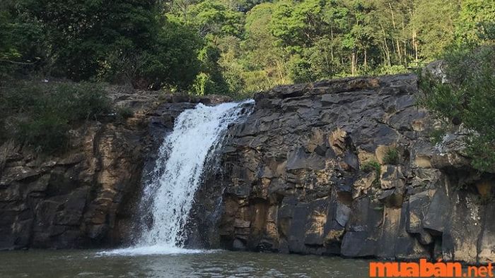 Thác Đăk Ke Măng Đen