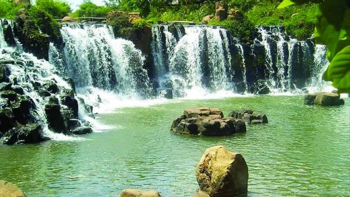 Địa điểm du lịch lân cận Đồi Thông Hai Mộ Đà Lạt