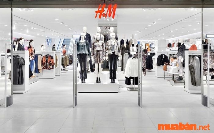 AEON Tân Phú có gì thú vị - Đến mua sắm tại cửa hàng H&M