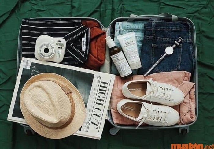 Những đồ dùng cần thiết mà bạn nên mang theo khi đi du lịch biển.