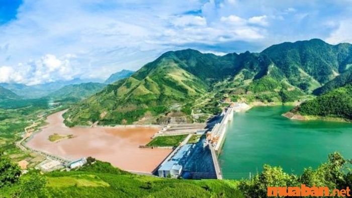 Nhà máy Thủy Điện Sơn La