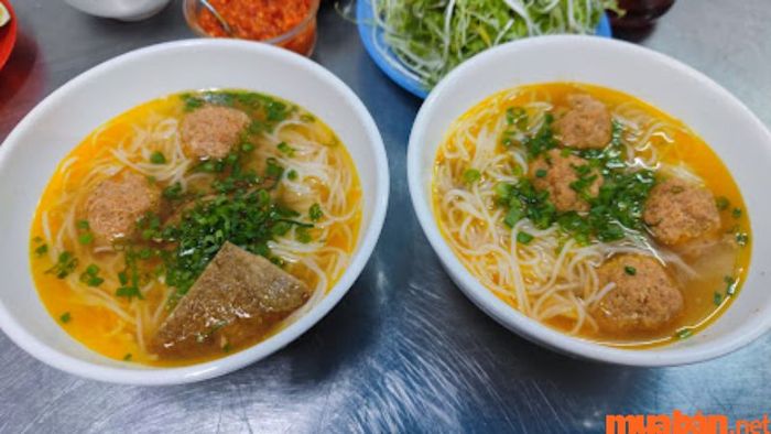 Quán ăn đêm Nha Trang Bún Riêu Mã Vòng