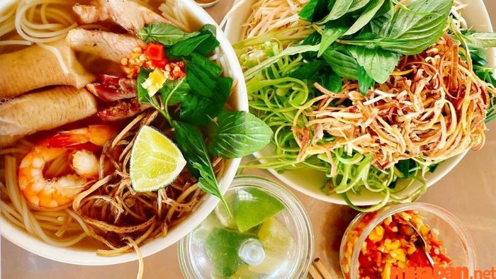 Bún nước lèo