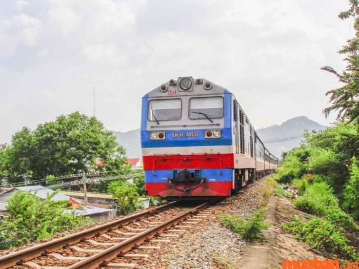 Giá vé tàu SE1 từ Huế đến Đà Nẵng