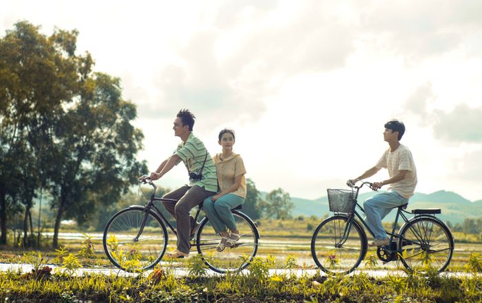 Việc chuyển thể tác phẩm Ngày Xưa Có Một Chuyện Tình lên màn ảnh lớn đã thu hút sự chú ý mạnh mẽ từ khán giả.