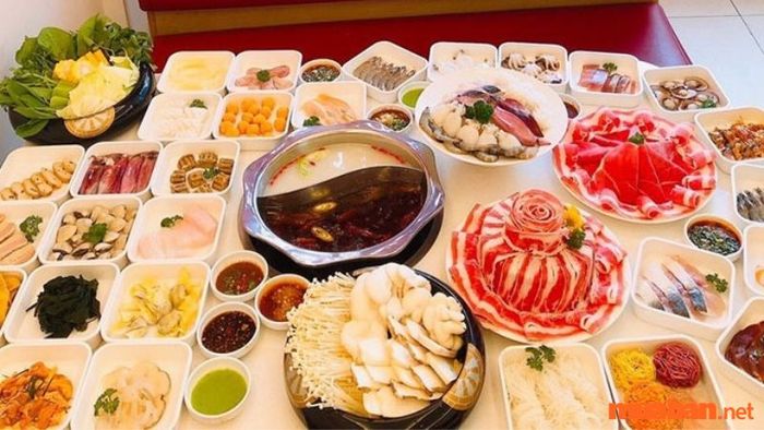 Nhà hàng Yuhua là địa điểm tuyệt vời cho những ai yêu thích món lẩu